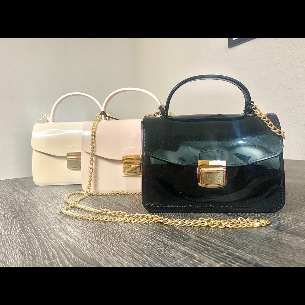 Handbags & Purses - Picture 3 of 4